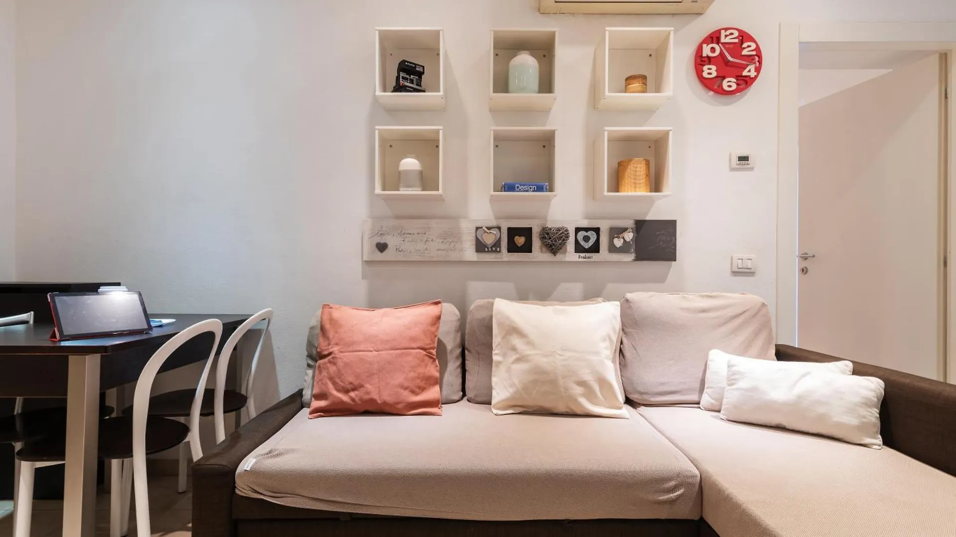 מילאנו Lecco Flexyrent Apartment A.C. 0*,  איטליה
